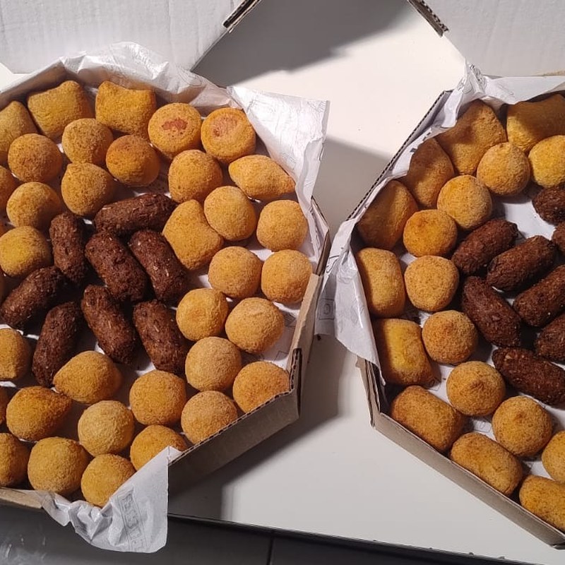 Combo 100 salgados + refri 2L em Guaratuba